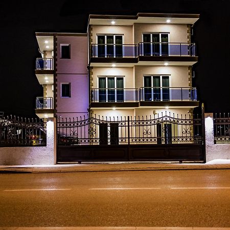 Apartments Krstovic Sutomore Ngoại thất bức ảnh