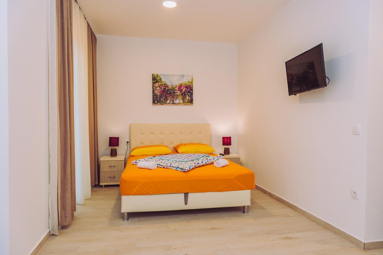 Apartments Krstovic Sutomore Ngoại thất bức ảnh