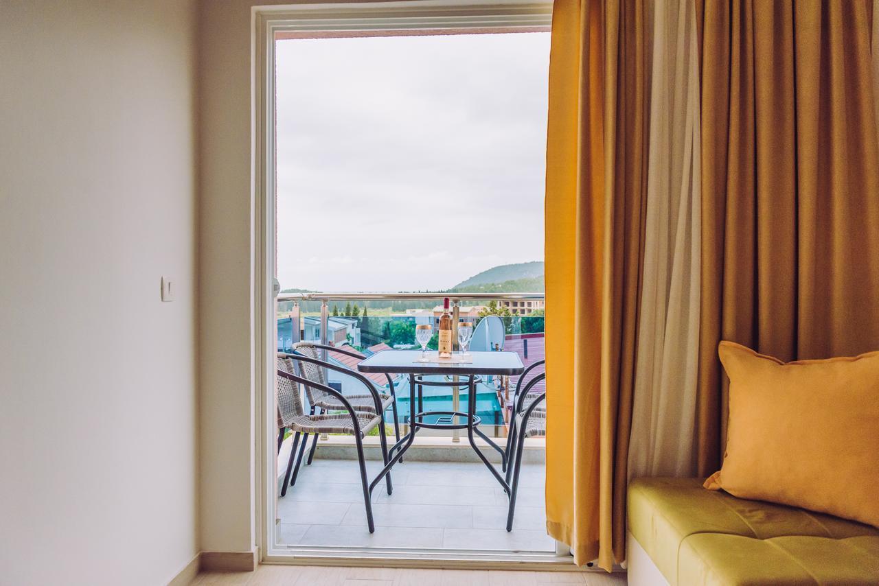 Apartments Krstovic Sutomore Ngoại thất bức ảnh