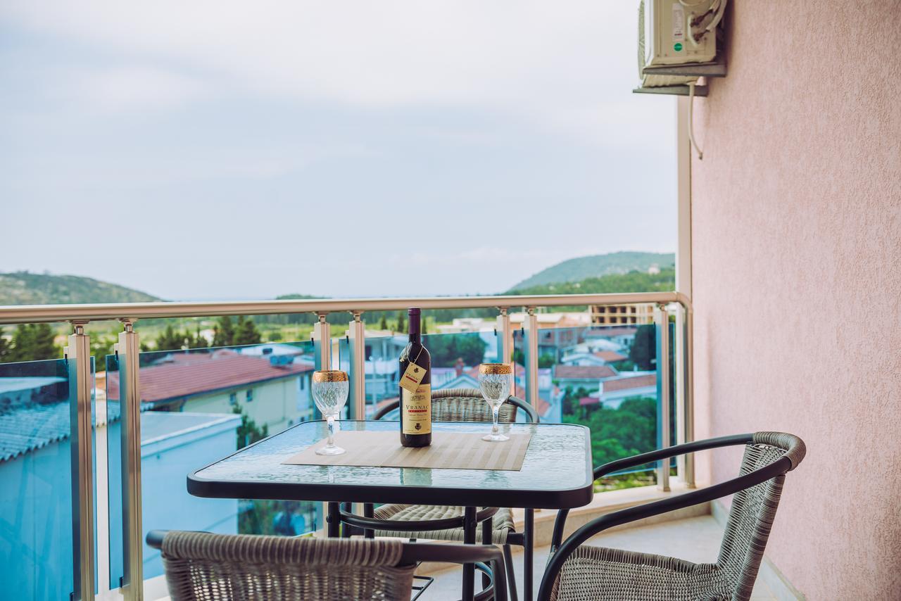 Apartments Krstovic Sutomore Ngoại thất bức ảnh