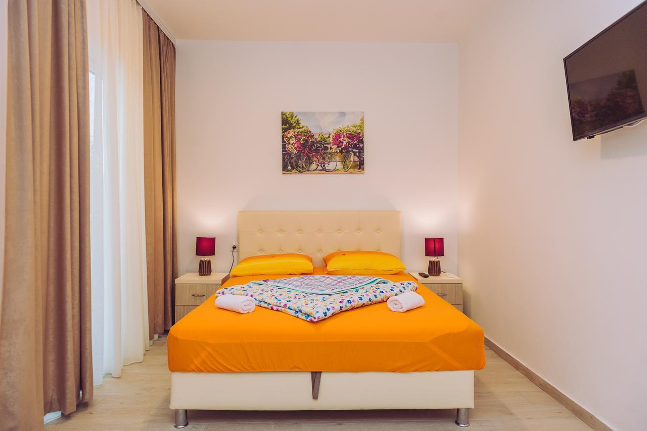 Apartments Krstovic Sutomore Ngoại thất bức ảnh