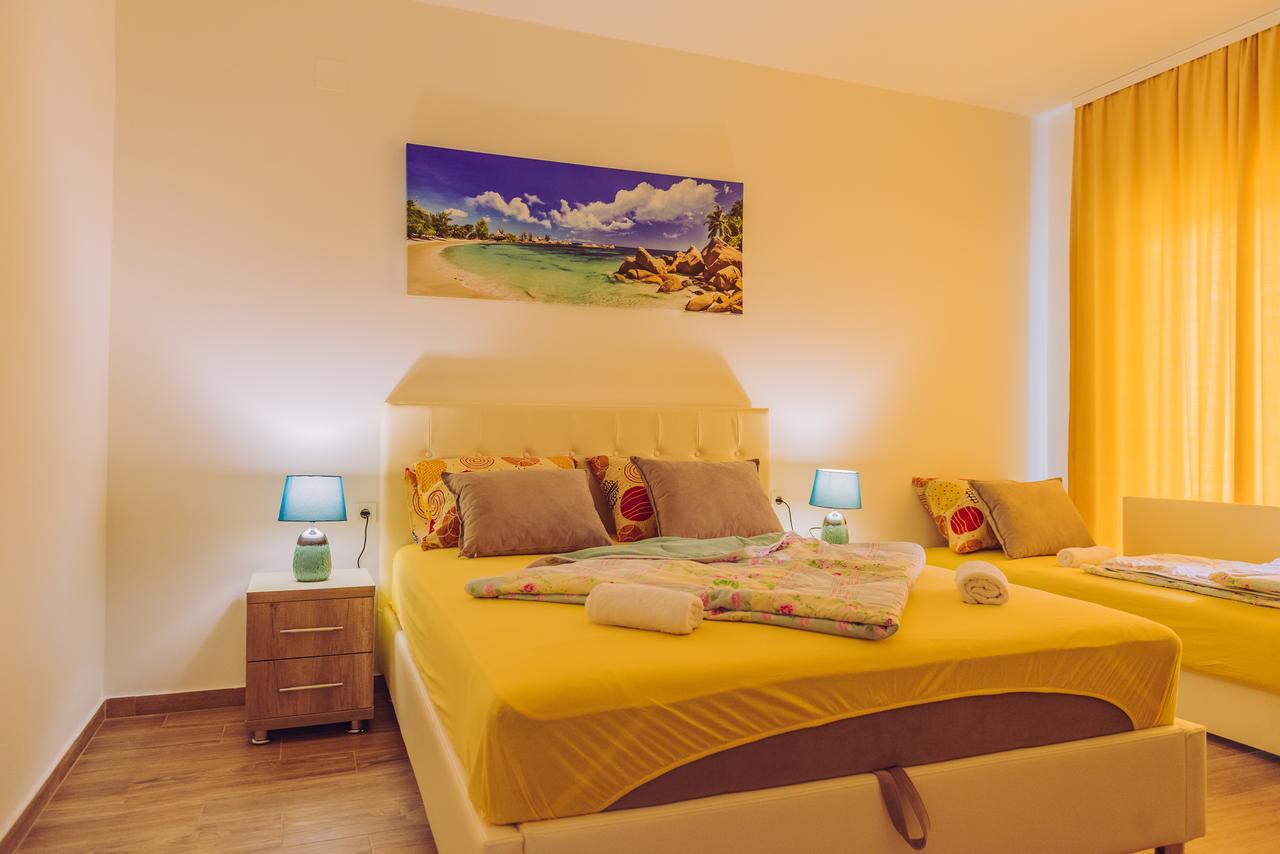 Apartments Krstovic Sutomore Ngoại thất bức ảnh