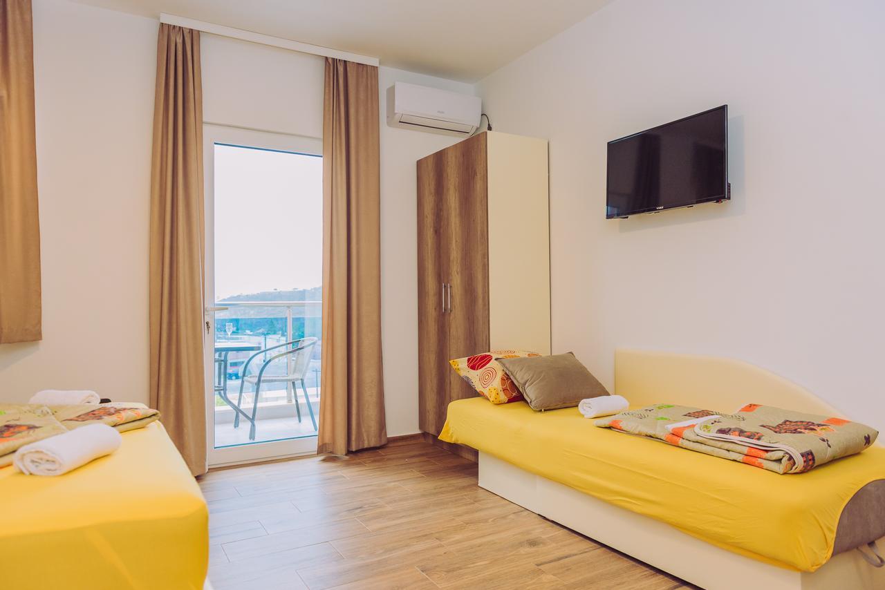 Apartments Krstovic Sutomore Ngoại thất bức ảnh