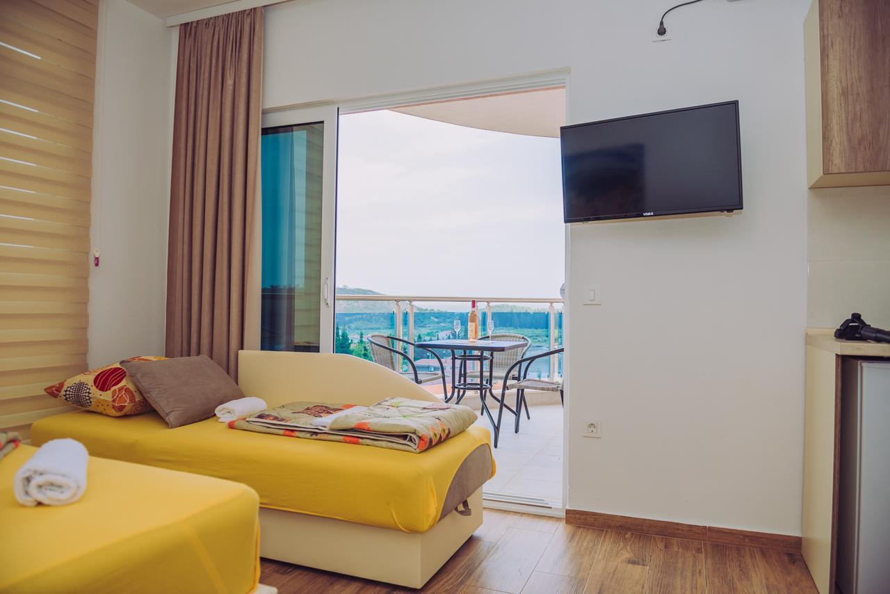 Apartments Krstovic Sutomore Ngoại thất bức ảnh